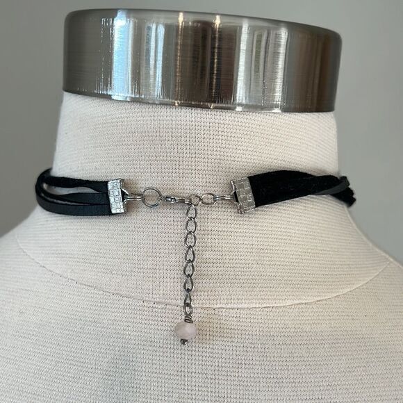 choker     - Picture 2 of 2